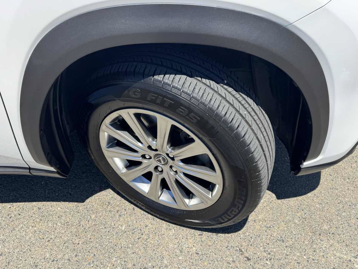 Used 2018 Lexus NX 300 FWD image 39