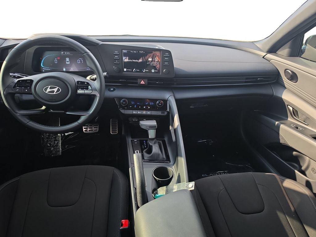 New 2026 Hyundai Elantra Sport FWD image 11