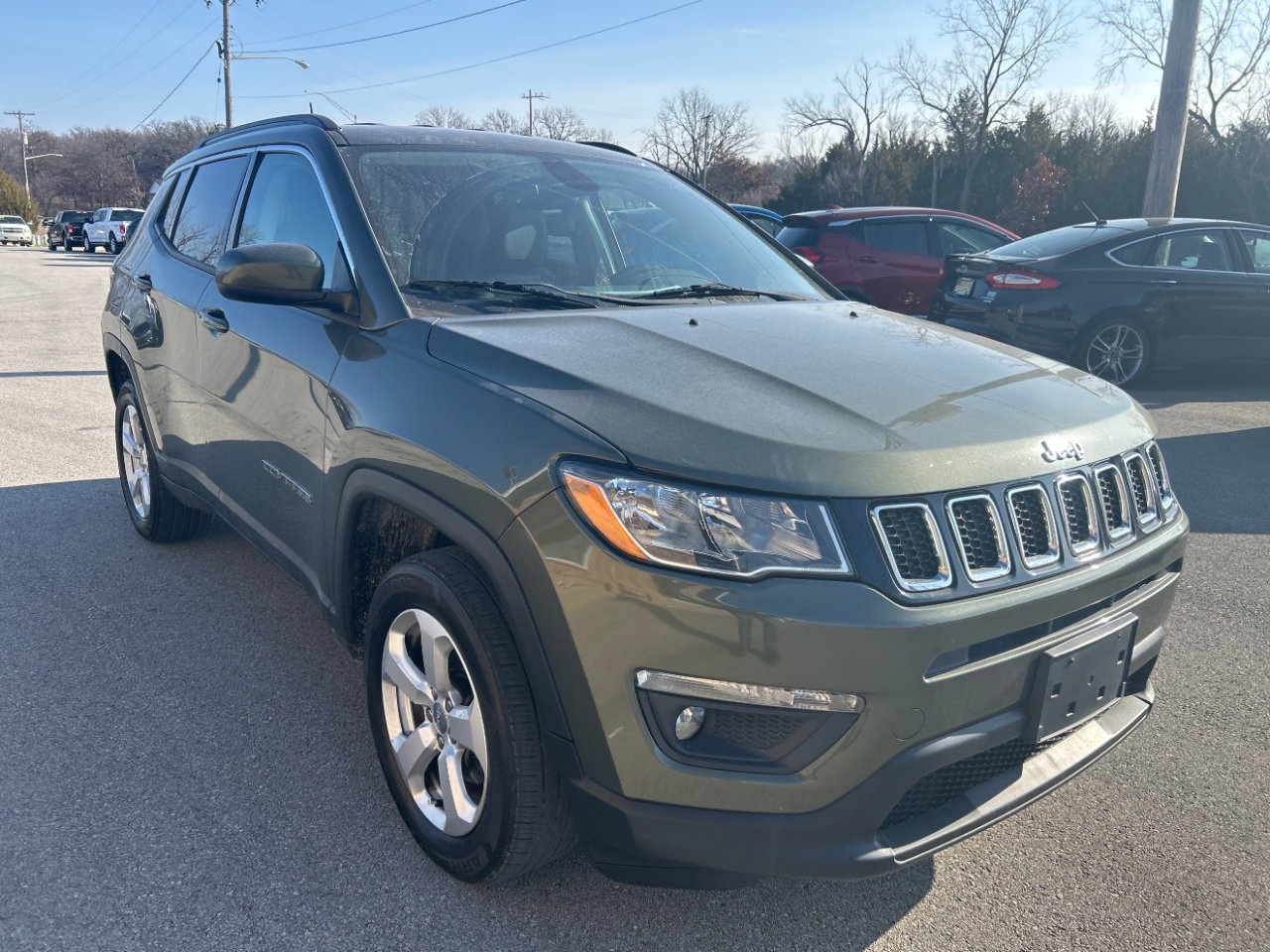 Used 2017 Jeep Compass Latitude w/ Popular Equipment Group image 3