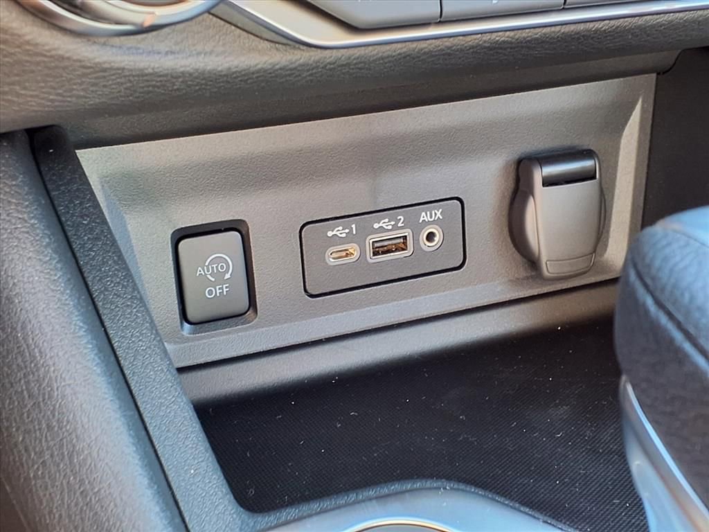 New 2025 Nissan Sentra SV w/ Trunk Package image 8