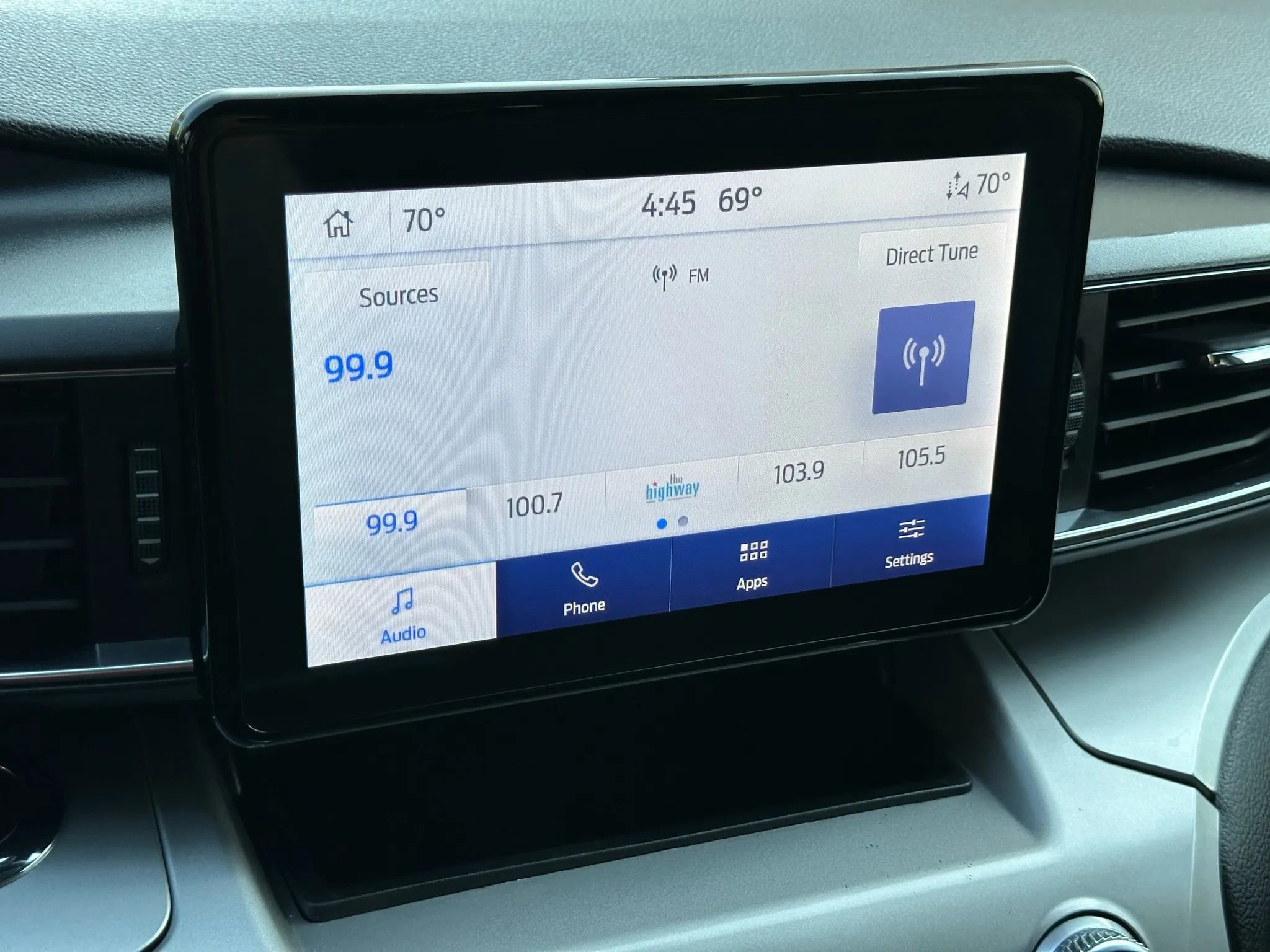 Used 2022 Ford Explorer XLT w/ Equipment Group 202A image 35