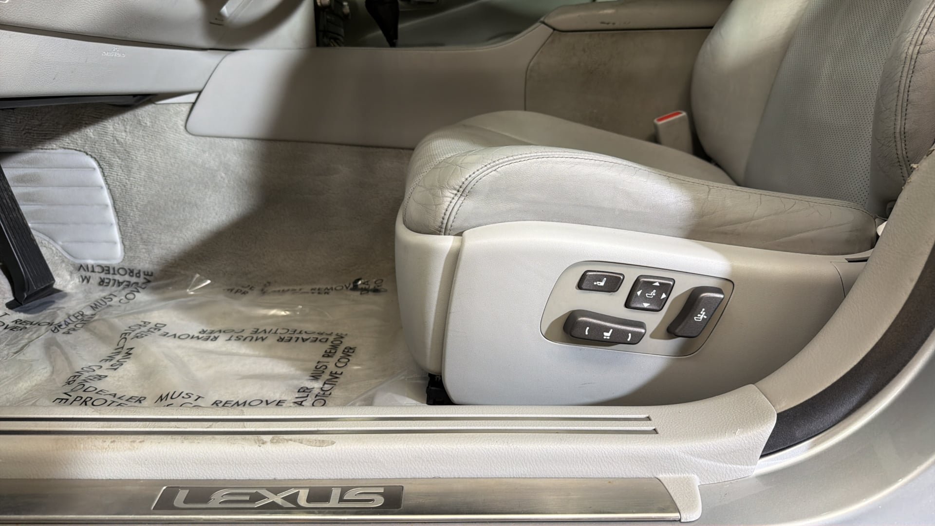 Used 2012 Lexus LS 460 w/ Luxury Value Edition RWD image 20