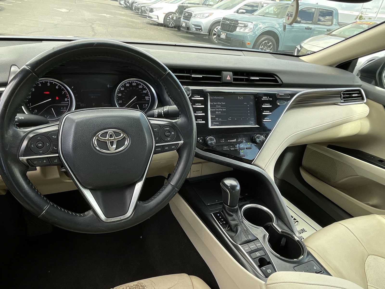 Used 2018 Toyota Camry XLE FWD image 28