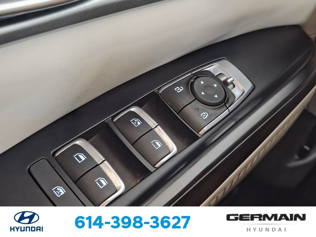 Used 2023 Kia Carnival LX FWD image 26