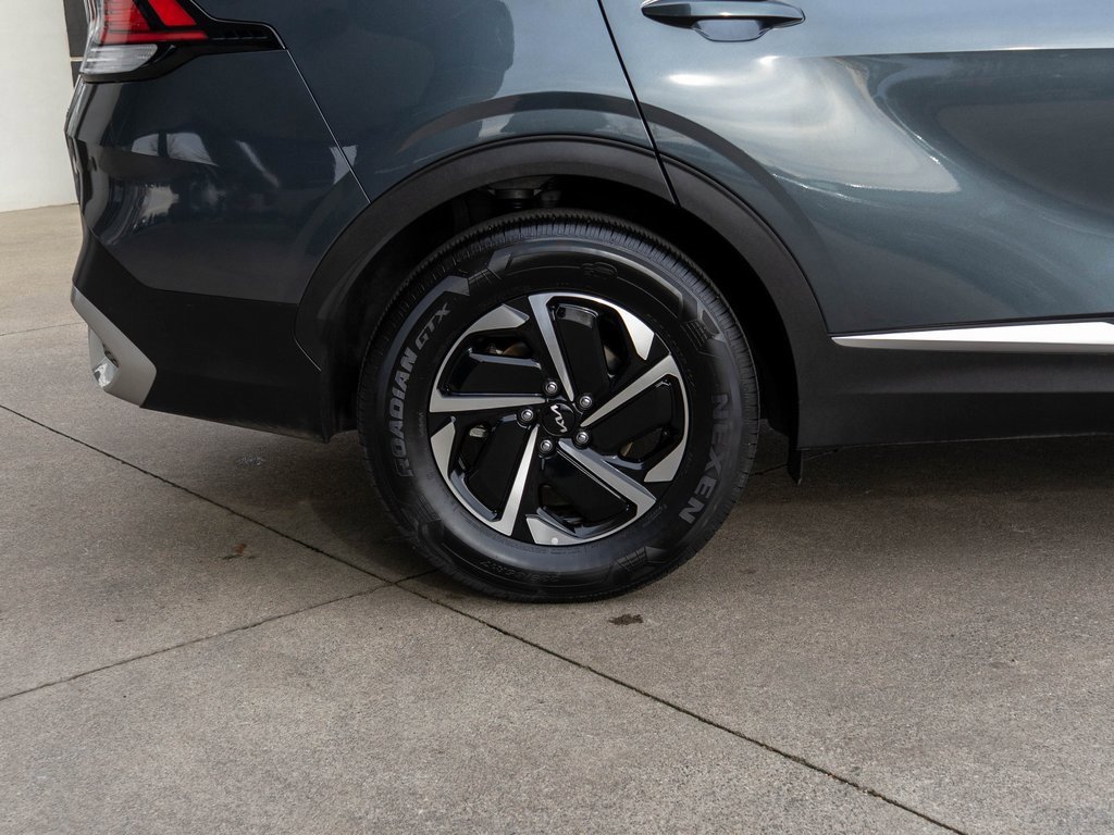 Certified 2024 Kia Sportage LX image 30