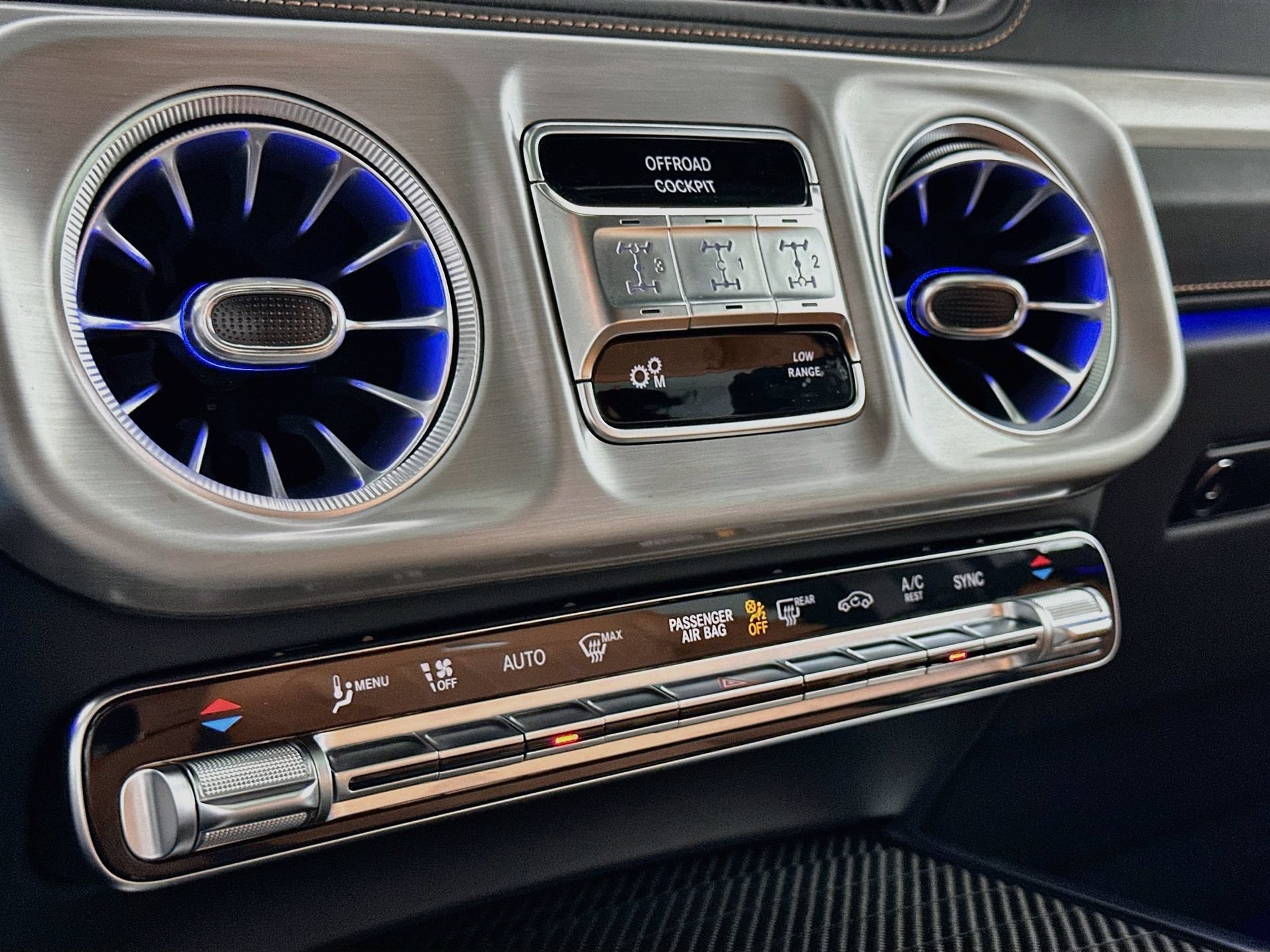 Used 2025 Mercedes-Benz G 63 AMG 4MATIC image 17