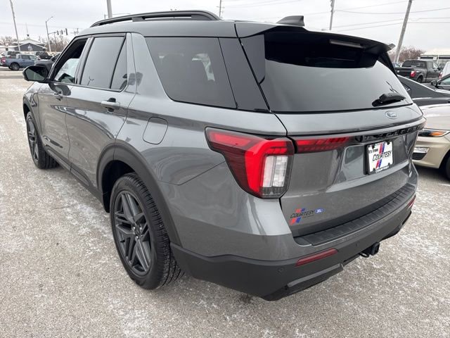 Used 2025 Ford Explorer ST-Line w/ Premium Package AWD/4WD image 3