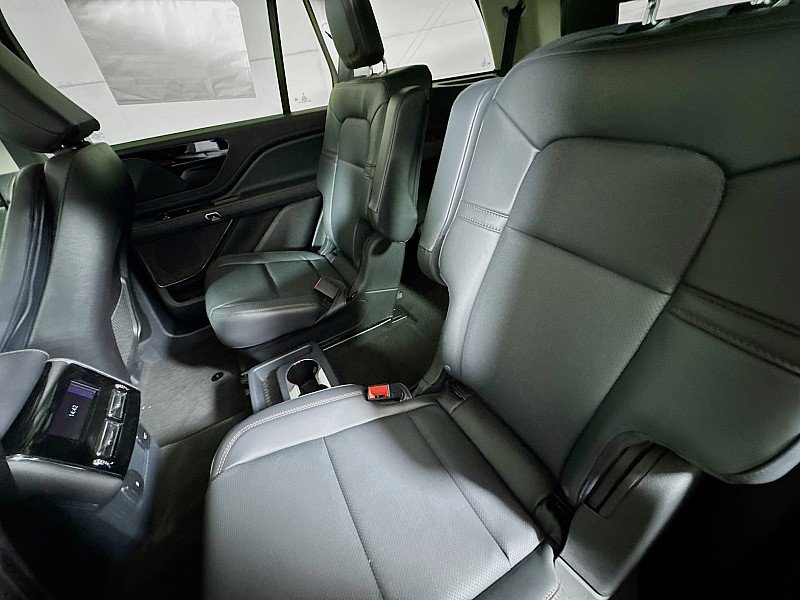 New 2026 Lincoln Aviator AWD image 23