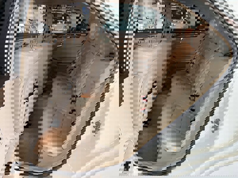 Used 2014 Mercedes-Benz E 350 4MATIC Sedan image 22