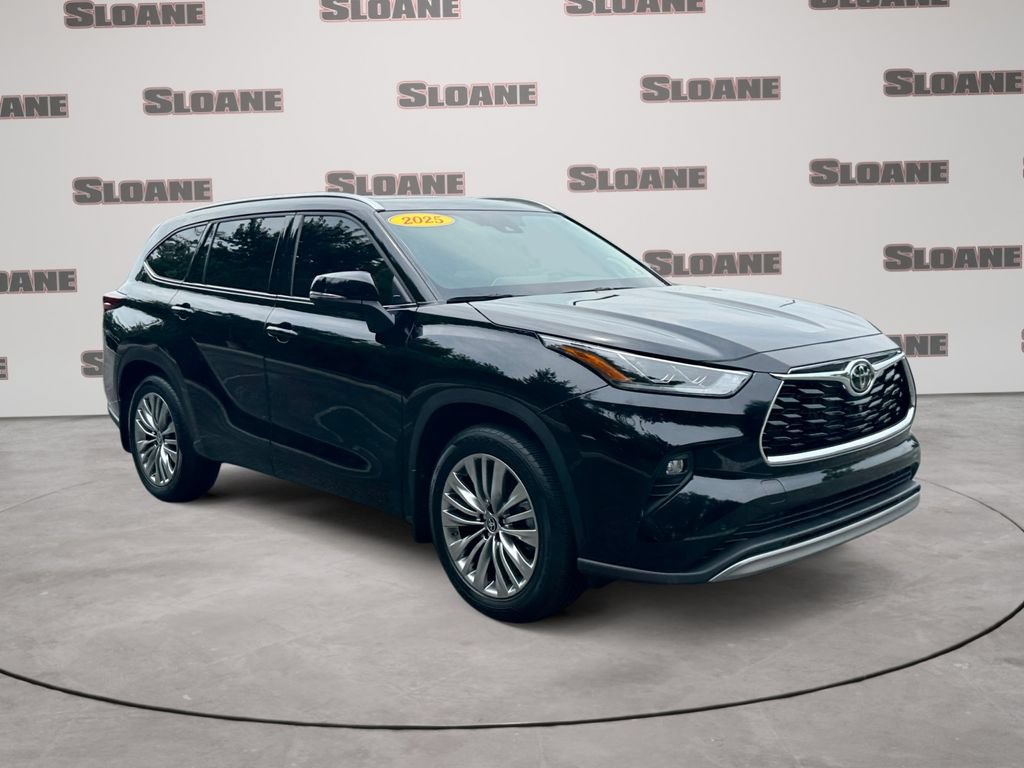 Used 2025 Toyota Highlander Platinum AWD/4WD image 7