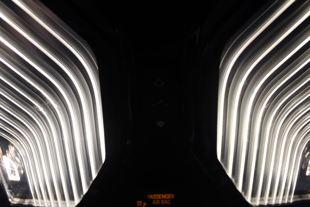 Used 2024 BMW 330e image 52