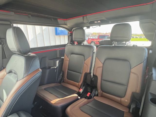 Used 2023 Ford Bronco Outer Banks w/ Sasquatch Package AWD/4WD image 10
