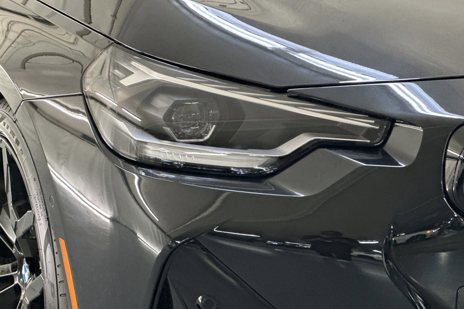 Used 2025 BMW 230i Coupe w/ M Sport Package image 9