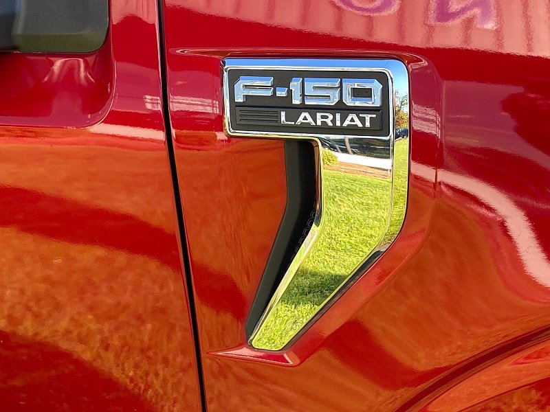Used 2021 Ford F150 Lariat w/ Equipment Group 502A High AWD/4WD image 12