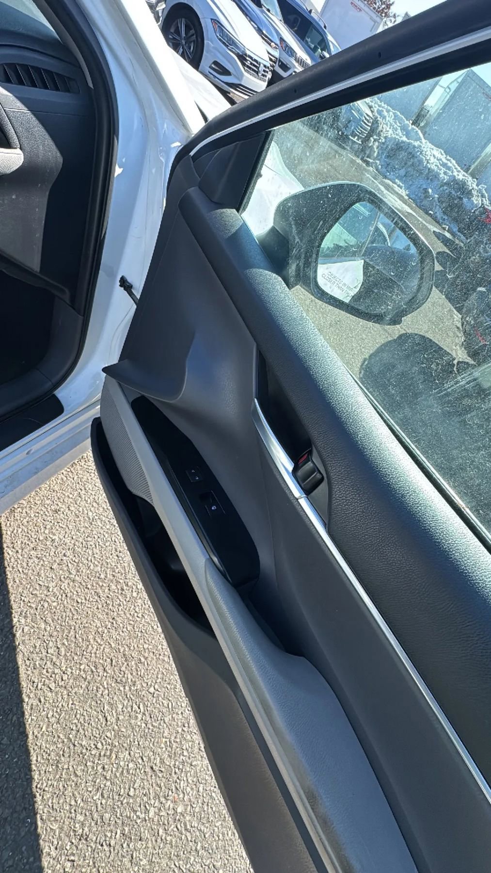 Used 2018 Toyota Camry LE image 26