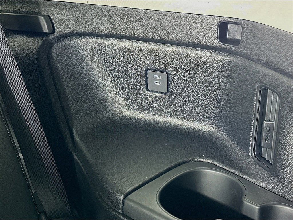 Certified 2025 Honda Pilot Touring image 30