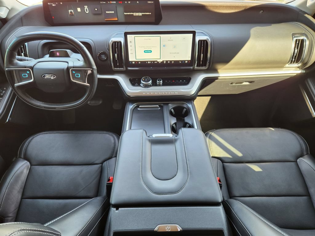 Used 2025 Ford Expedition Max Platinum AWD/4WD image 30