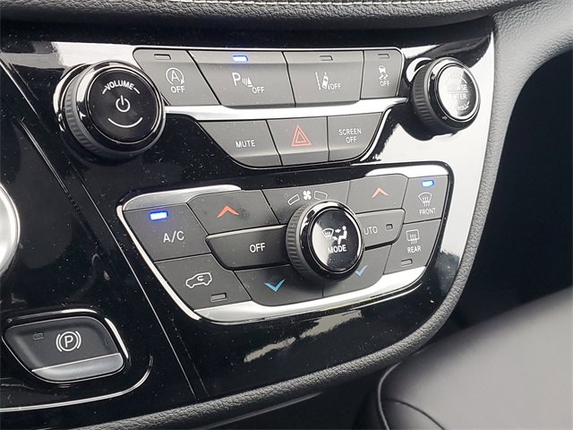 New 2026 Chrysler Pacifica Select FWD image 26
