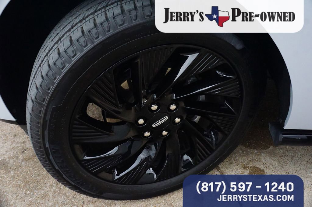 Used 2025 Lincoln Navigator L Black Label image 9