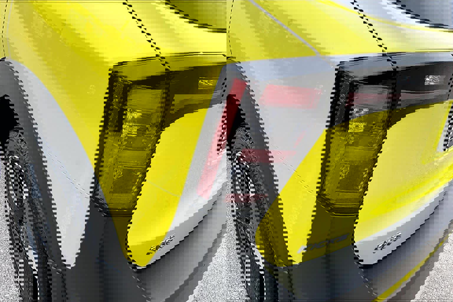 Used 2025 Nissan Kicks SR w/ Illumination Package image 28