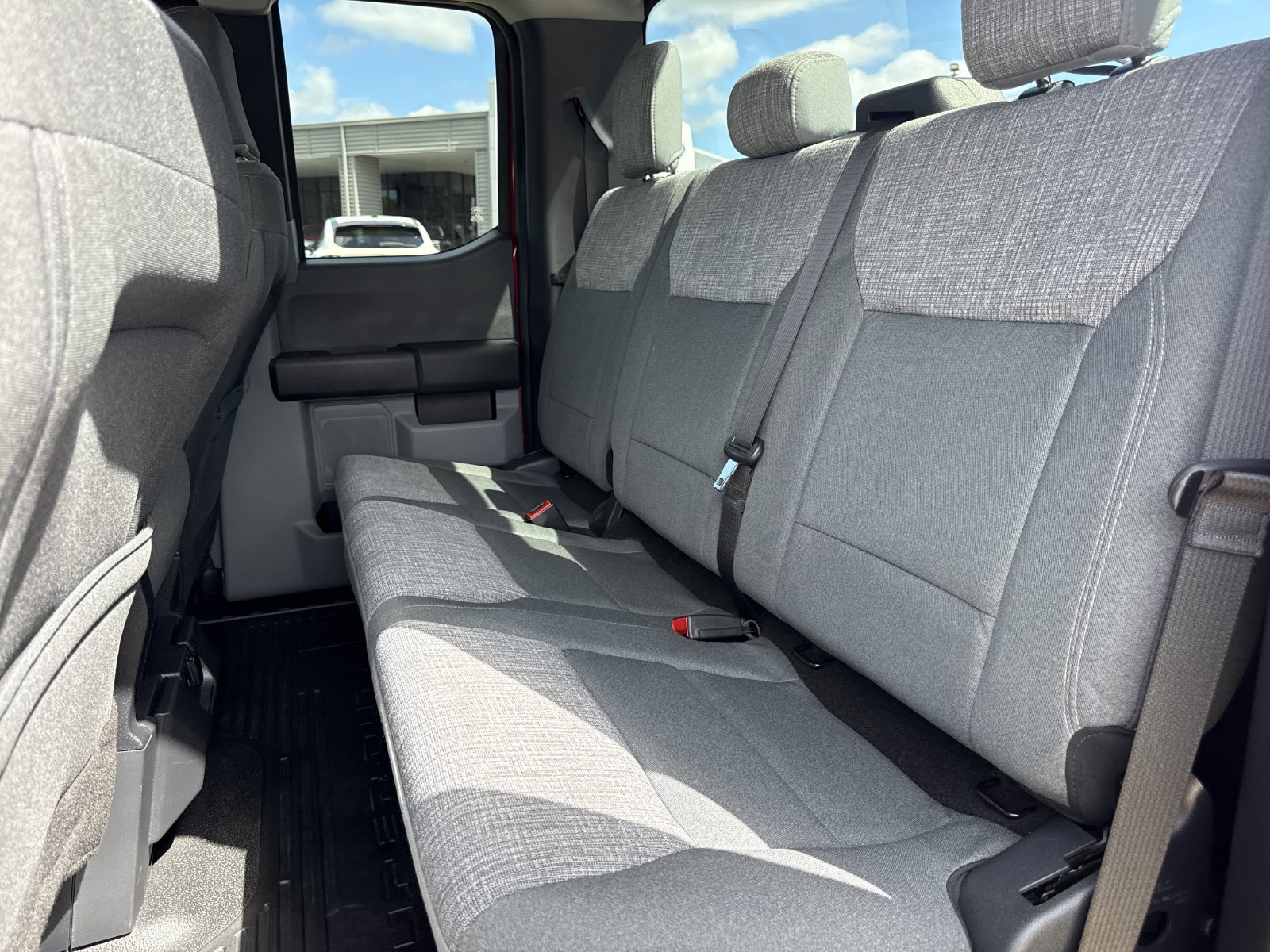 Certified 2024 Ford F250 XLT w/ F-250 >10K GVWR Package AWD/4WD image 22