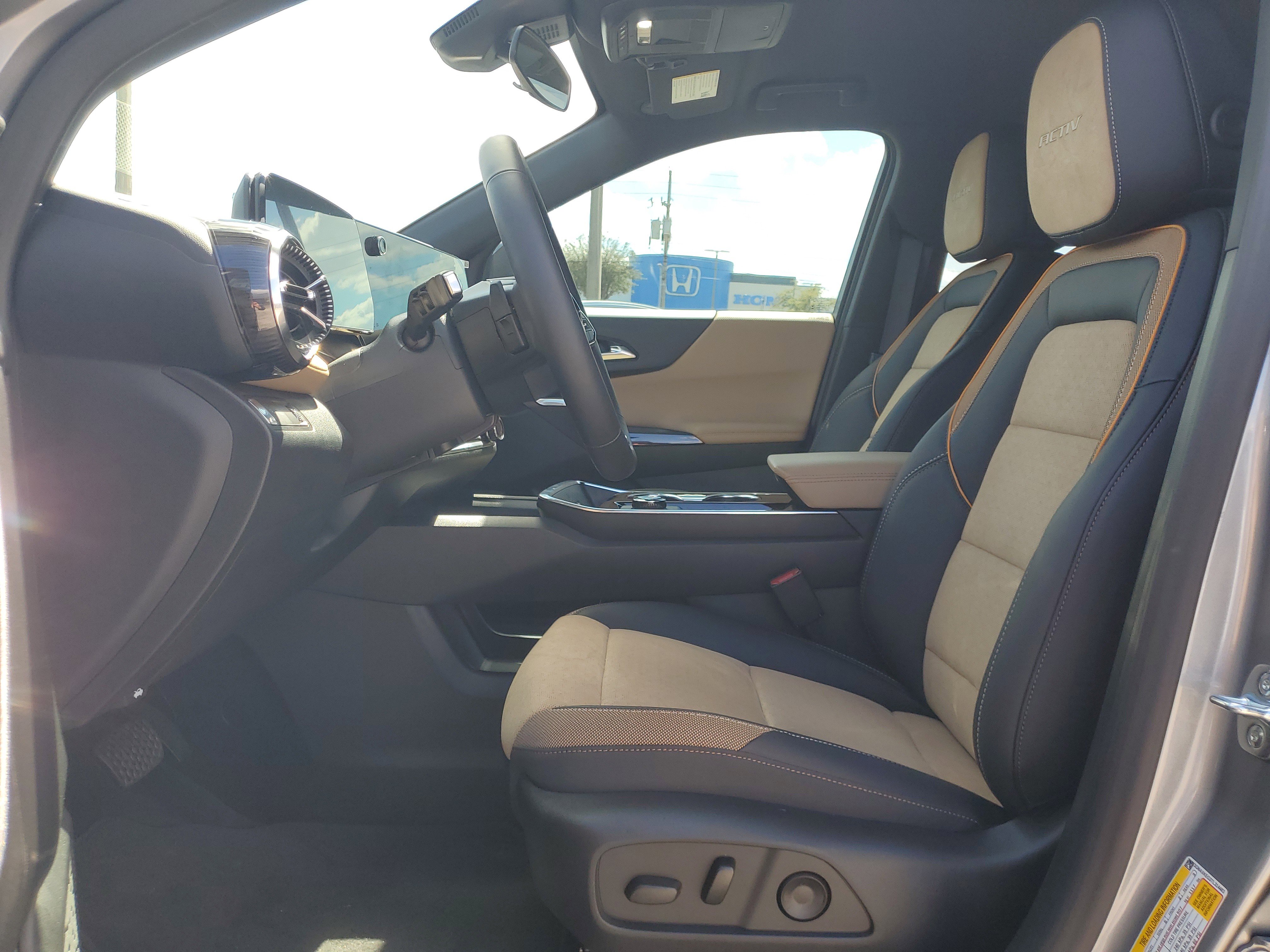 Used 2026 Chevrolet Equinox ACTIV w/ Convenience Package III image 13