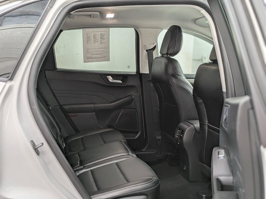 Used 2022 Ford Escape SEL image 21