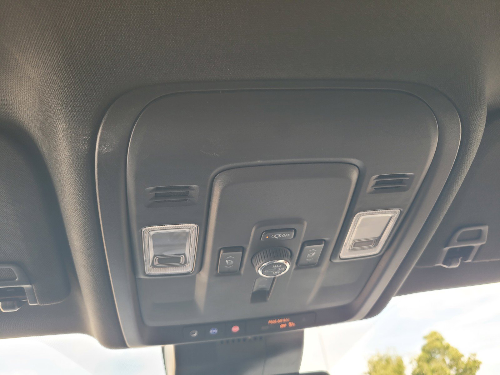 Used 2025 GMC Yukon Denali AWD/4WD image 19