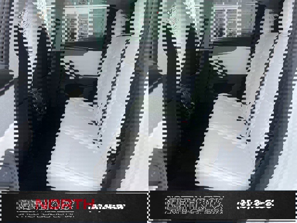 Used 2026 Tesla Model Y Long Range image 12