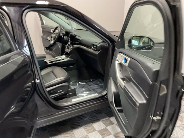 Used 2022 Ford Explorer Limited w/ Hybrid Equipment Group 310A AWD/4WD image 22