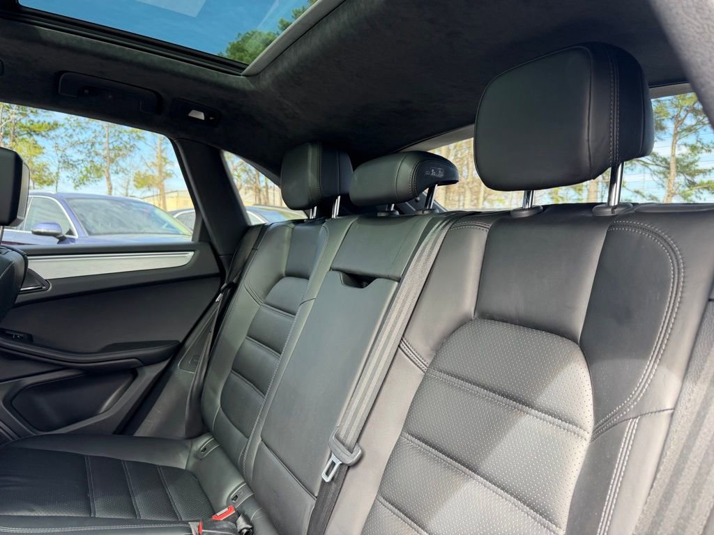 Used 2016 Porsche Macan Turbo image 26