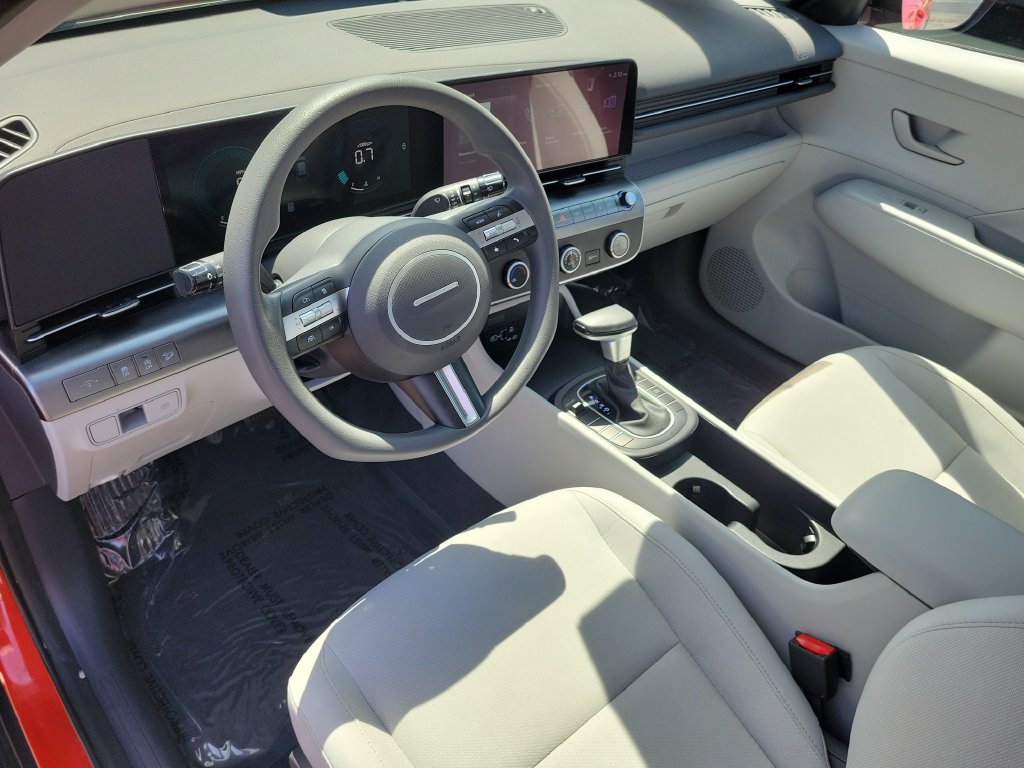 Used 2025 Hyundai Kona SE FWD image 19