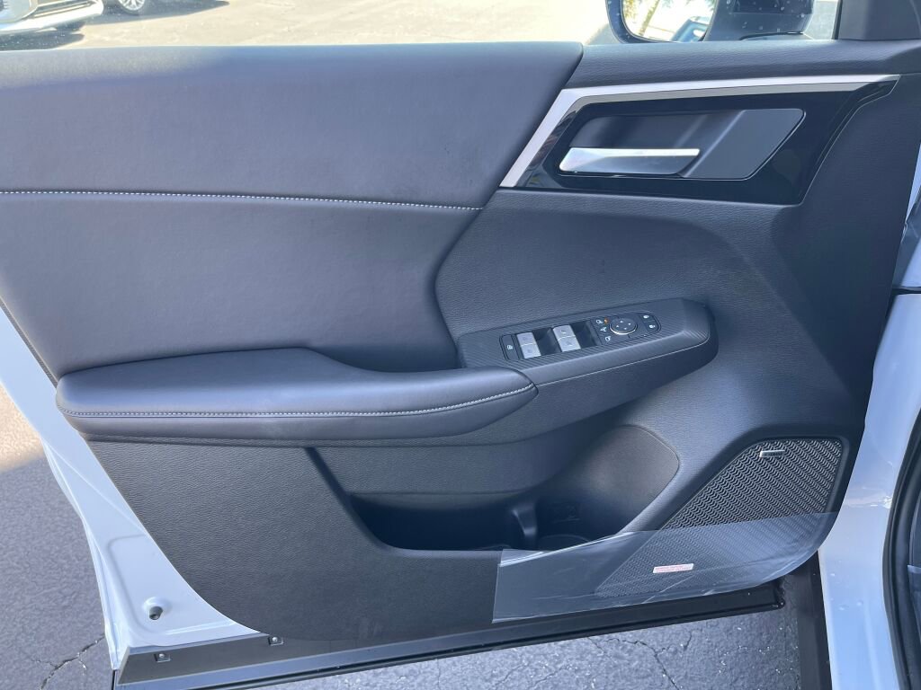 New 2025 Mitsubishi Outlander Trail Edition image 13