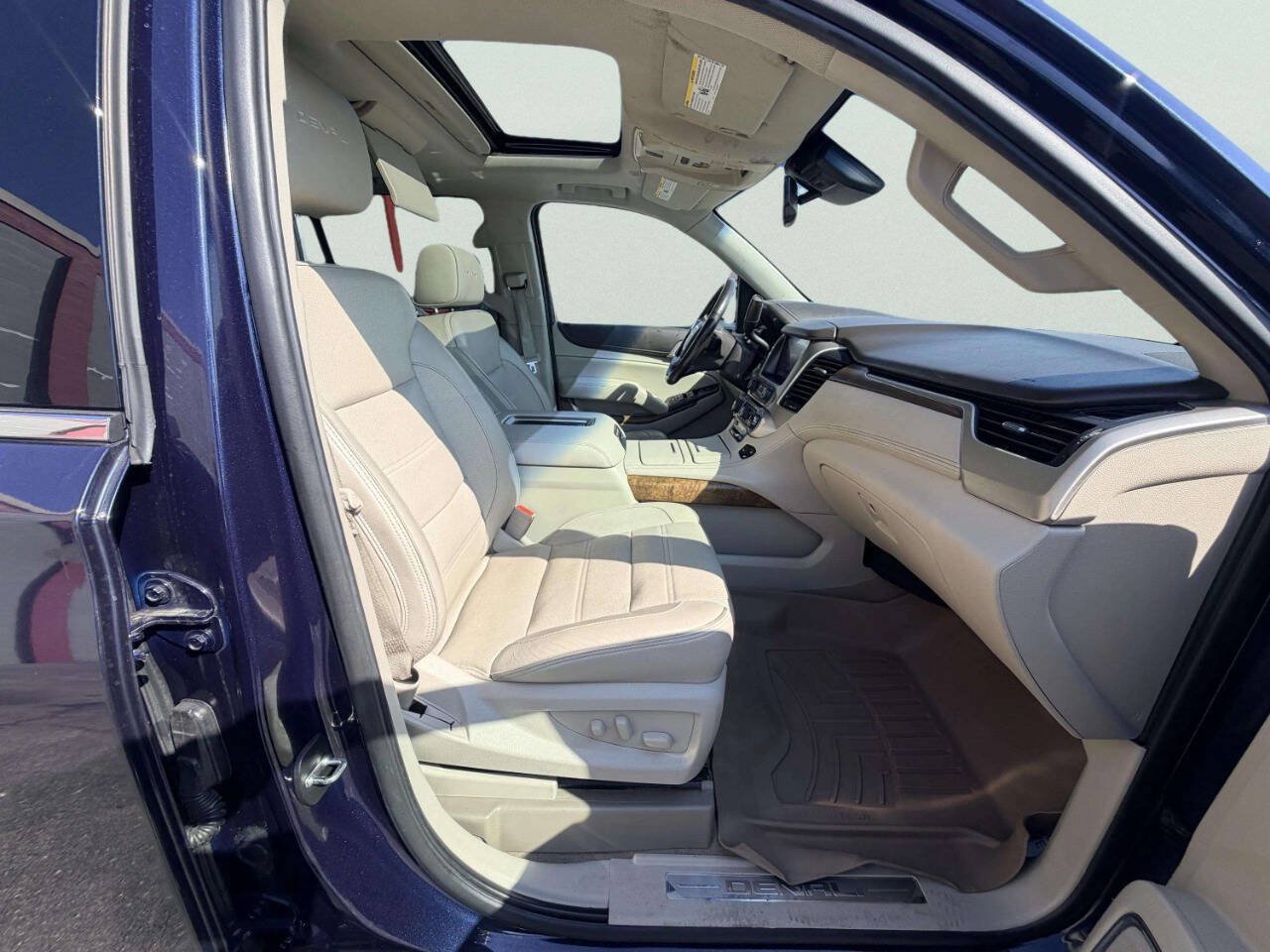 Used 2019 GMC Yukon XL Denali w/ Denali Ultimate Package AWD/4WD image 34