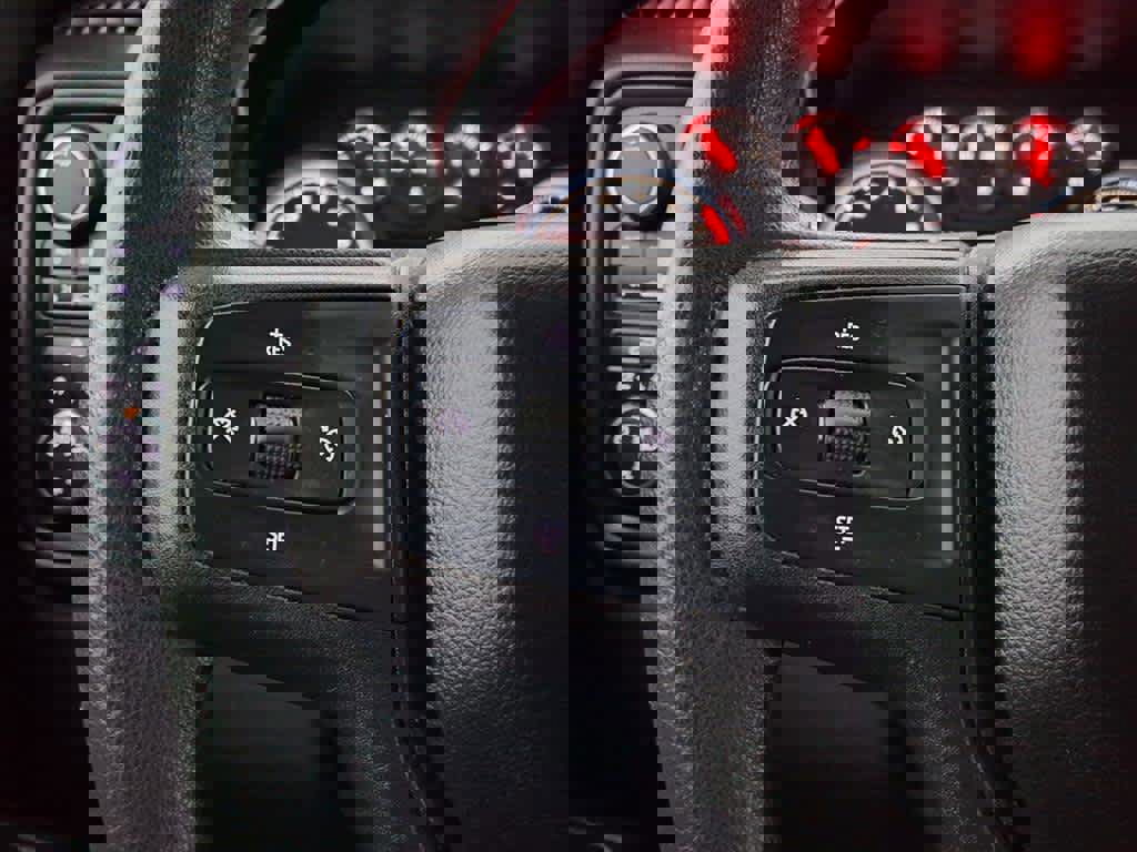 Used 2020 Chevrolet Silverado 1500 Custom w/ Custom Value Package image 17