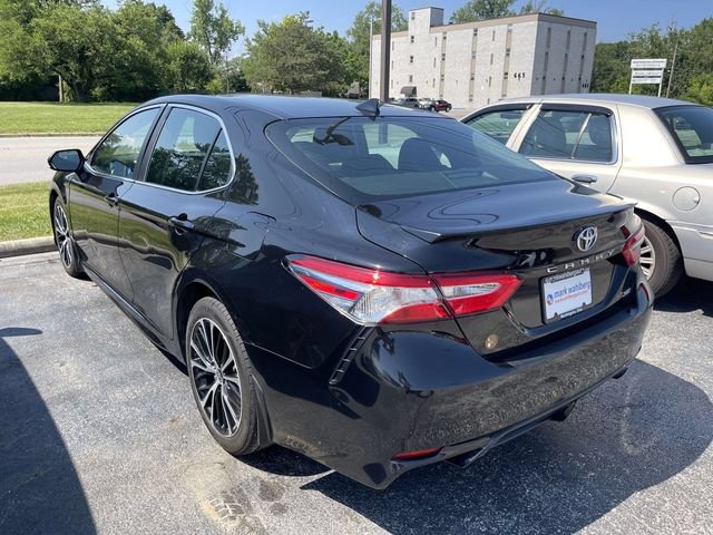 Used 2020 Toyota Camry SE FWD image 17