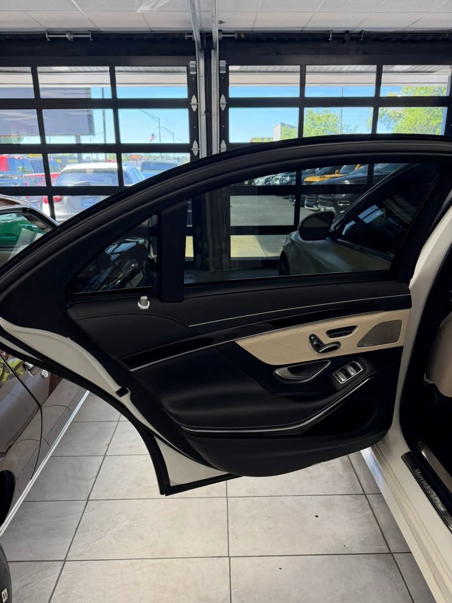 Used 2019 Mercedes-Benz S 560 Sedan image 23