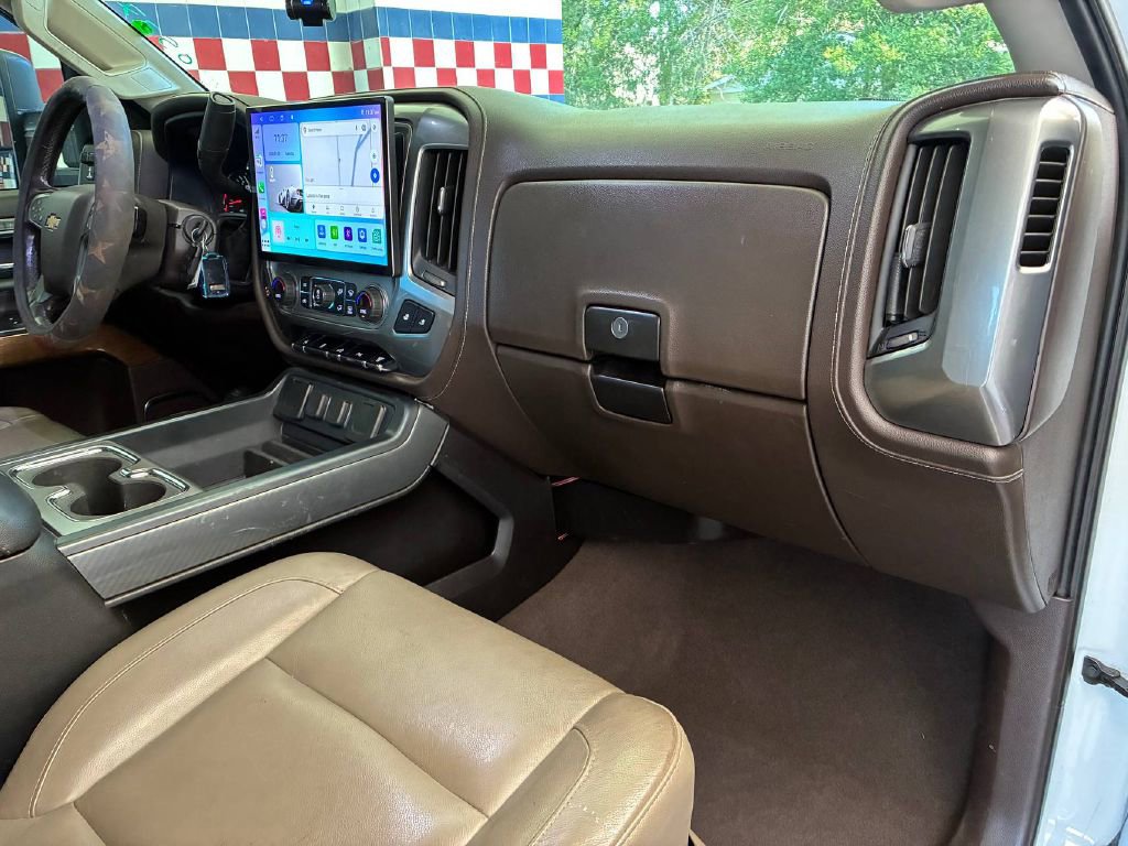 Used 2019 Chevrolet Silverado 2500 LTZ w/ Duramax Plus Package AWD/4WD image 17