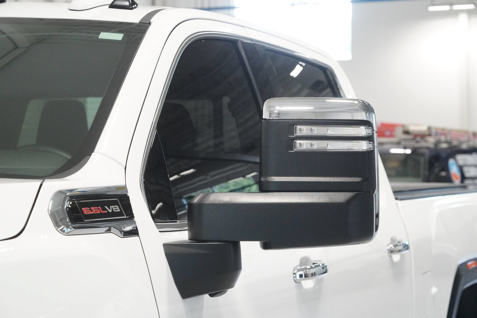Used 2023 GMC Sierra 2500 SLT w/ SLT Preferred Package AWD/4WD image 7
