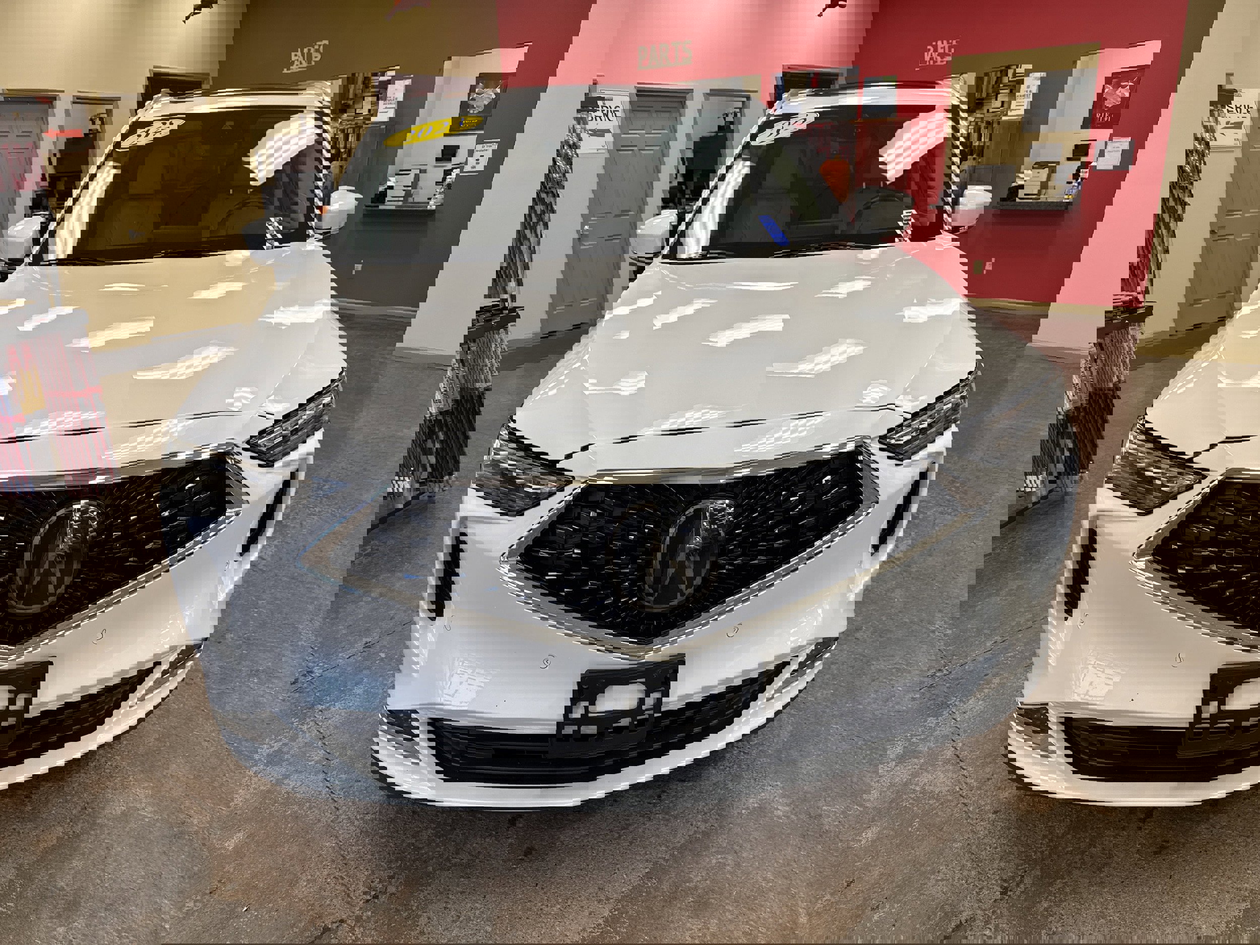 Used 2023 Acura MDX SH-AWD w/ Advance Package image 2