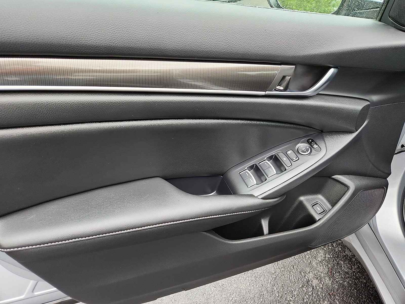 Used 2020 Honda Accord Sport image 12