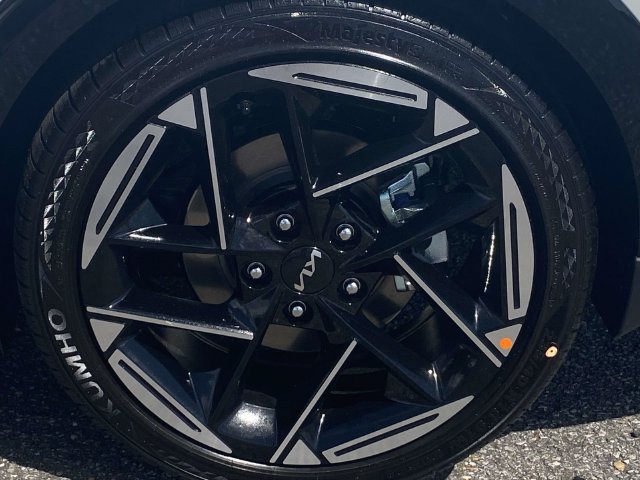 New 2026 Kia K4 EX w/ GT-Line Premium Package FWD image 8