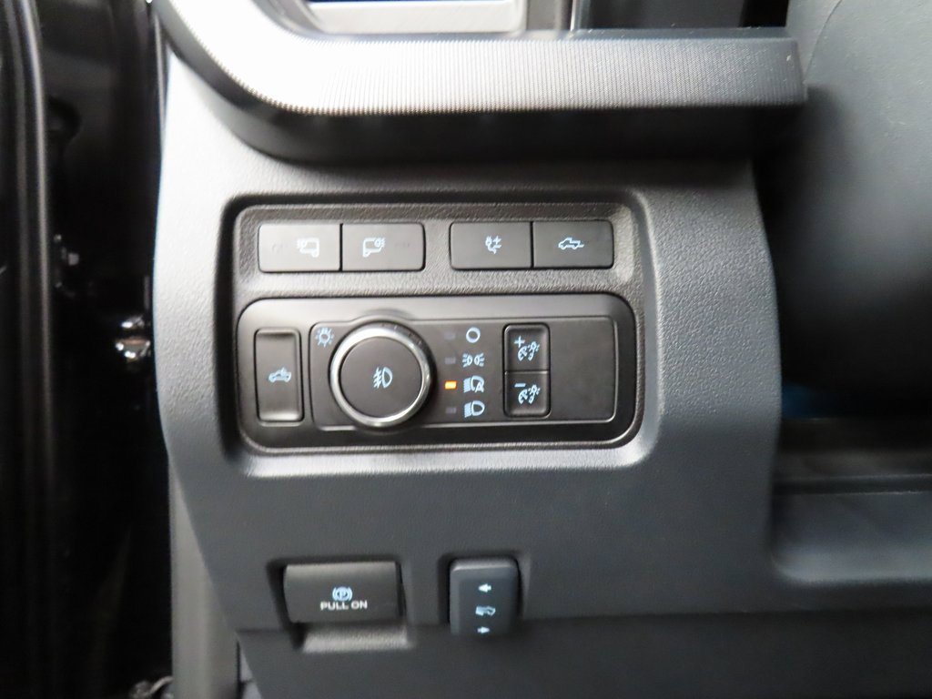 Used 2024 Ford F250 Platinum image 46