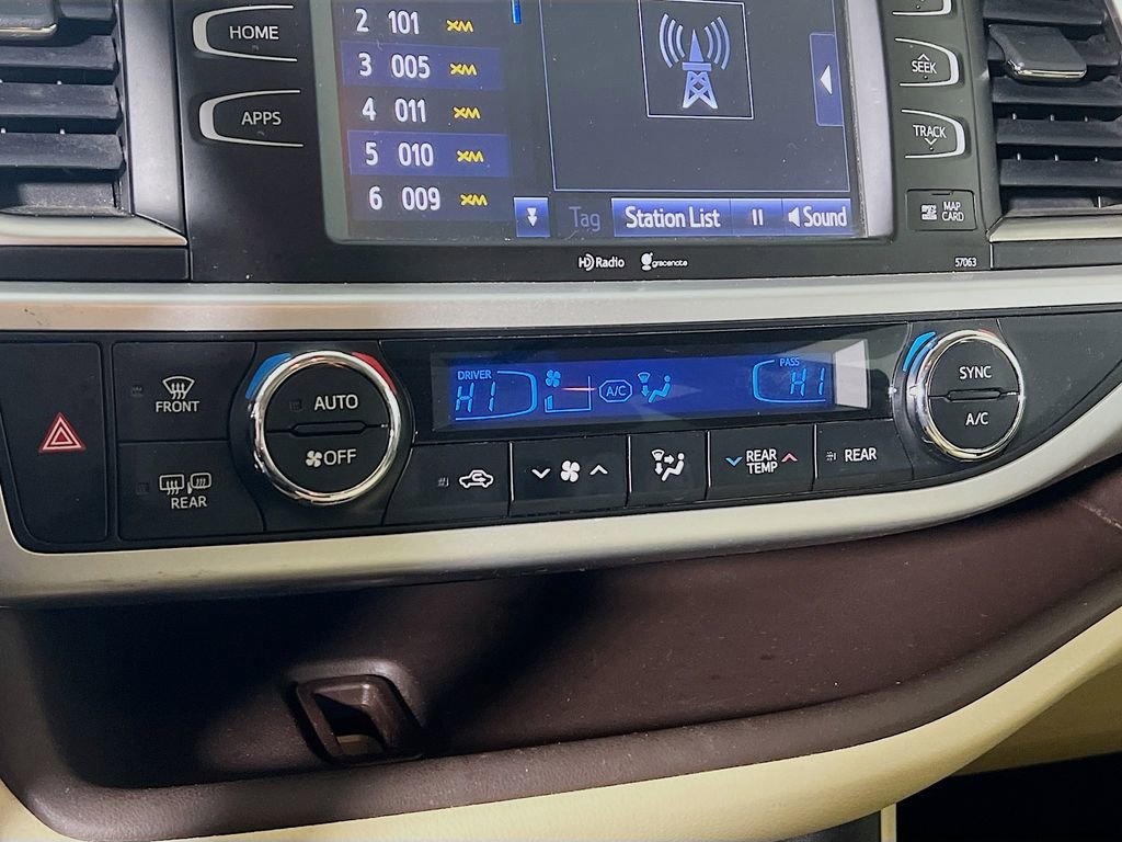 Used 2014 Toyota Highlander XLE image 15