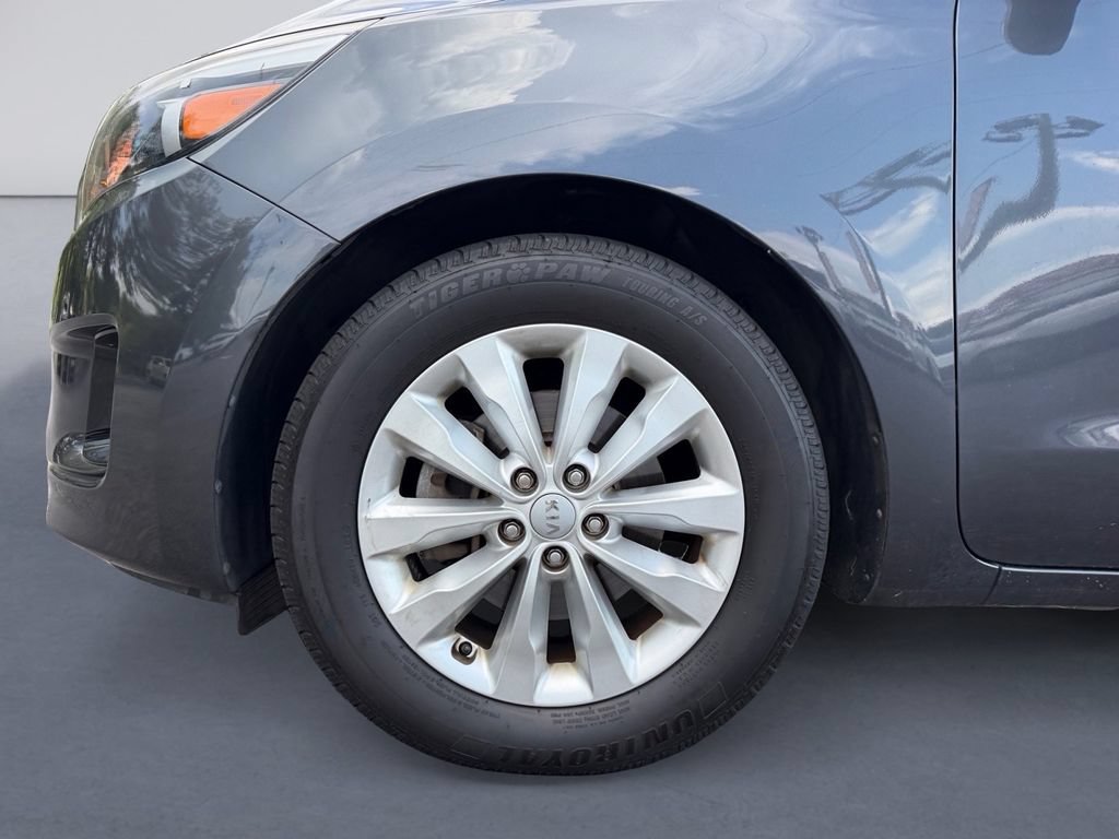 Used 2017 Kia Sedona EX FWD image 9