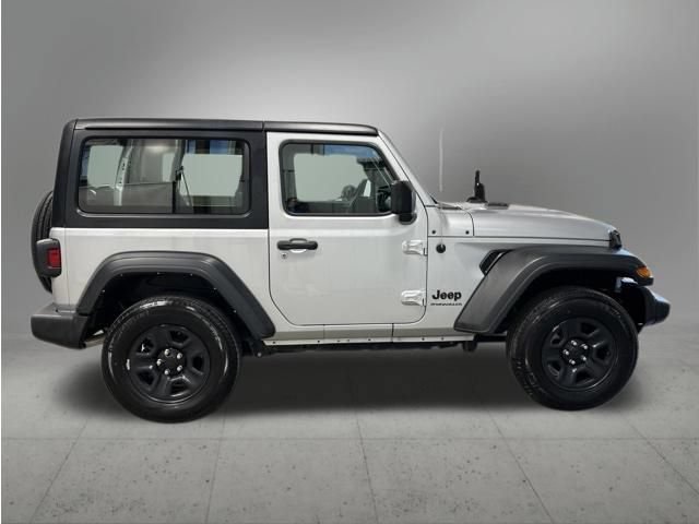 Used 2023 Jeep Wrangler Sport AWD/4WD image 6