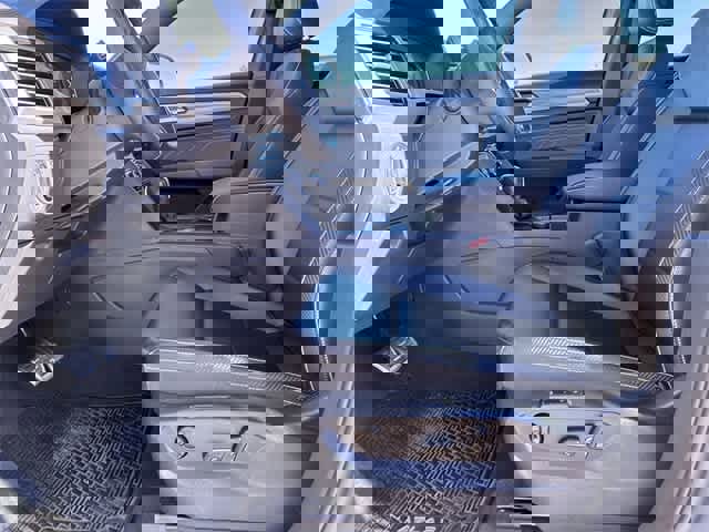 Used 2023 Volkswagen Atlas Cross Sport SEL R-Line image 18