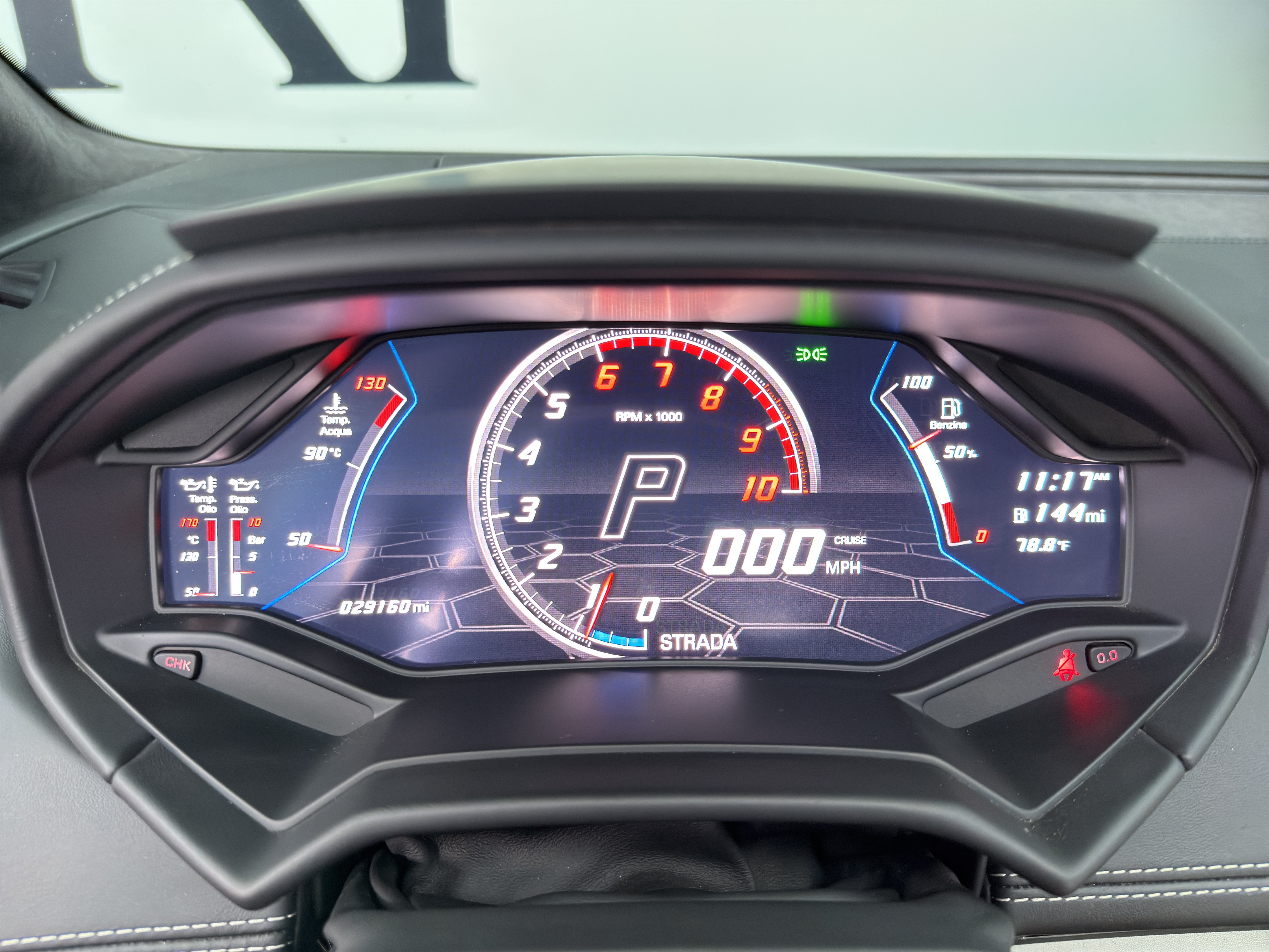 Used 2021 Lamborghini Huracan EVO RWD image 37
