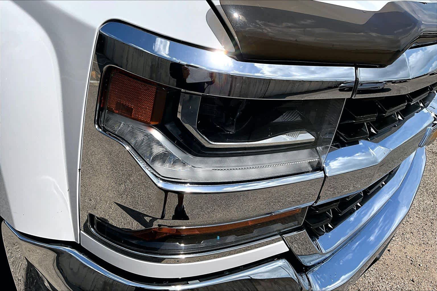 Used 2018 Chevrolet Silverado 1500 LT w/ Texas Edition RWD image 30