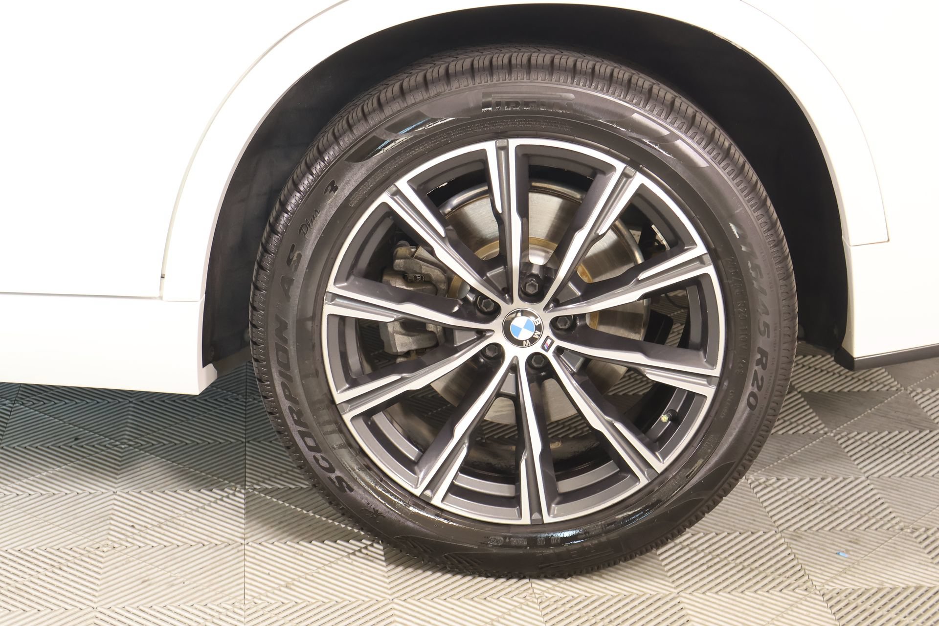 Used 2019 BMW X5 xDrive40i w/ M Sport Package AWD/4WD image 21